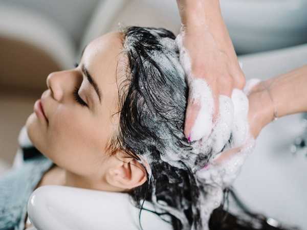 Điềm báo trong giấc mơ thấy gội đầu